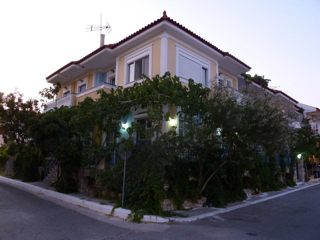 איריון Paris Beach Hotel מראה חיצוני תמונה