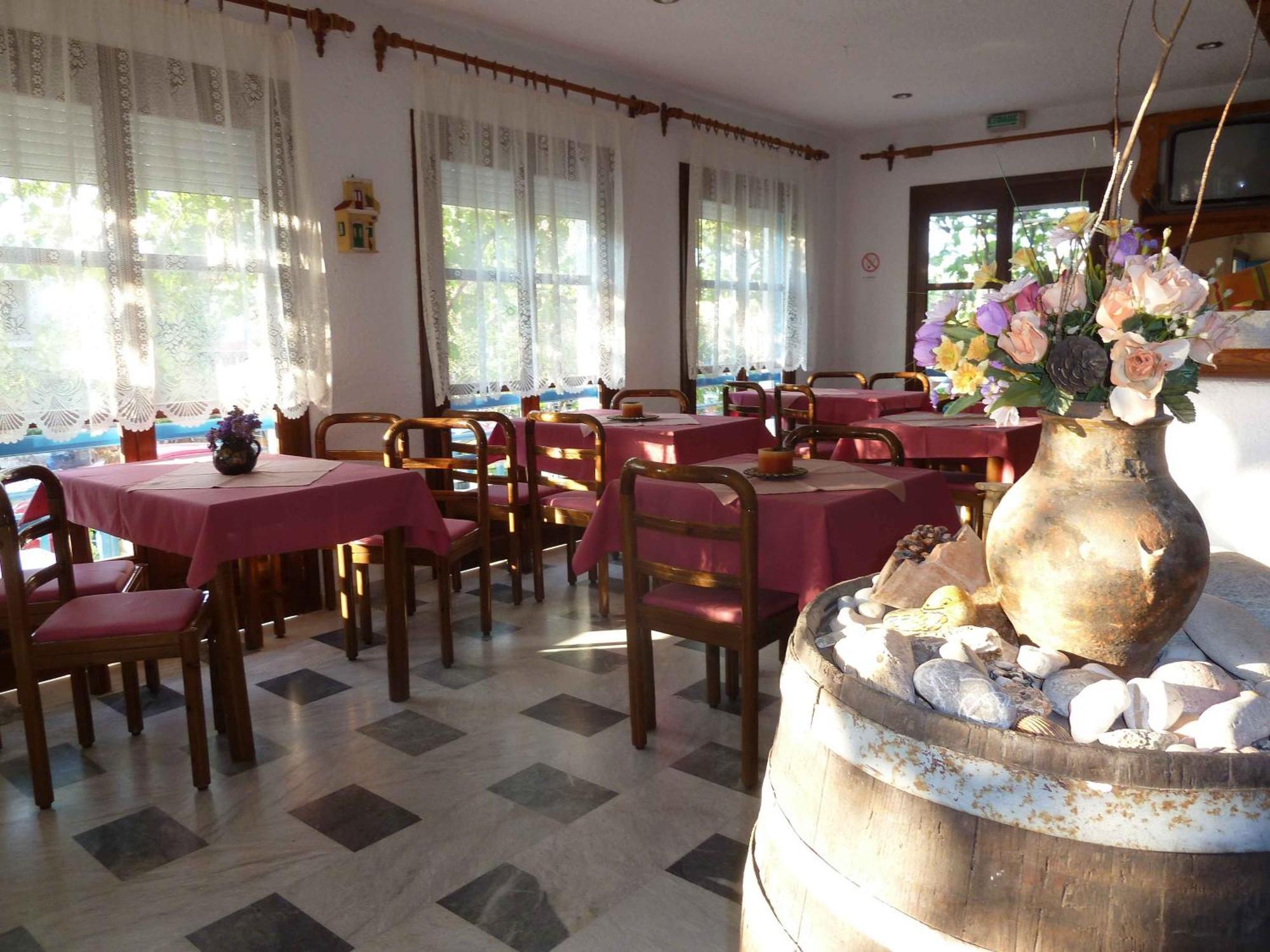 איריון Paris Beach Hotel מראה חיצוני תמונה
