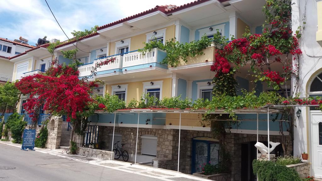 איריון Paris Beach Hotel מראה חיצוני תמונה